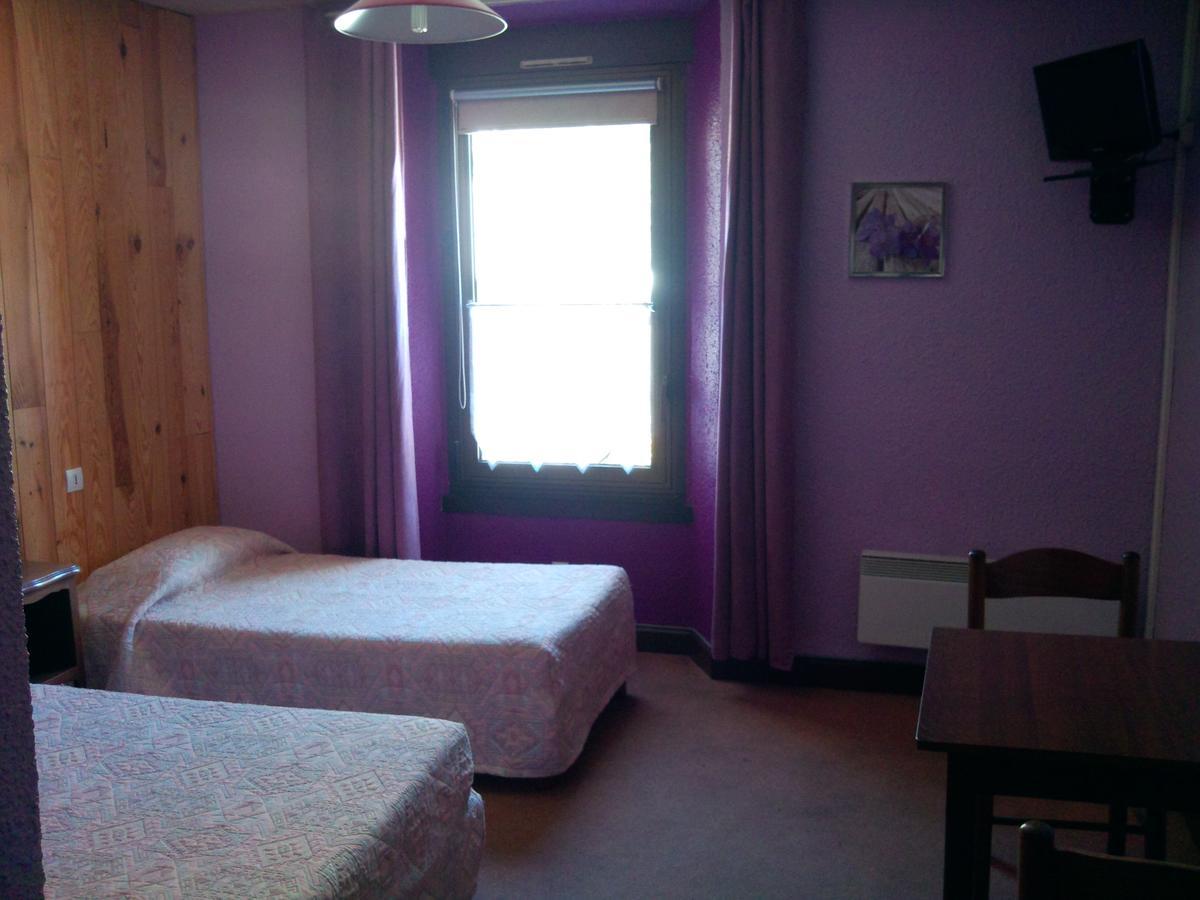 Hotel La Gare Л’Аржантьер-ла-Бессе Экстерьер фото